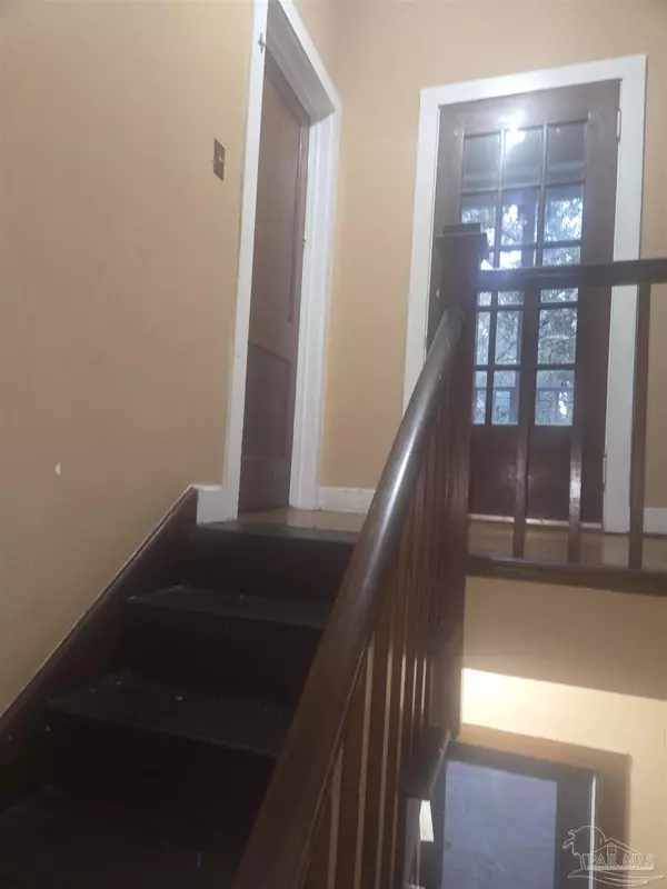 Pensacola, FL 32501,515 N Barcelona