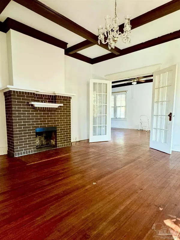 Pensacola, FL 32501,1011 N Reus St