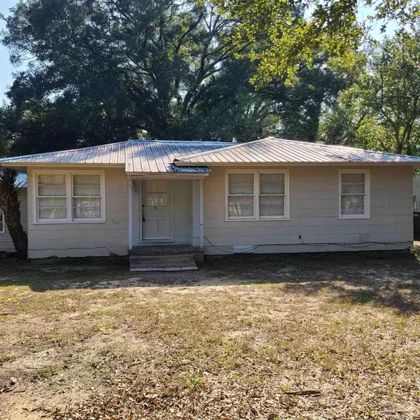 125 Rue Max, Pensacola, FL 32507