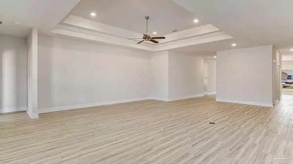 Gulf Breeze, FL 32563,4983 Soundside Dr