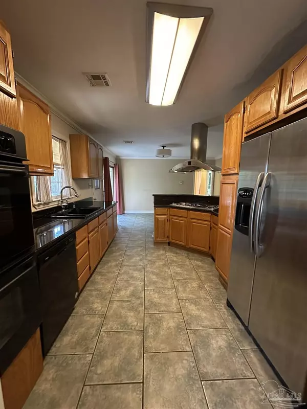 Pensacola, FL 32504,5560 Homewood Rd