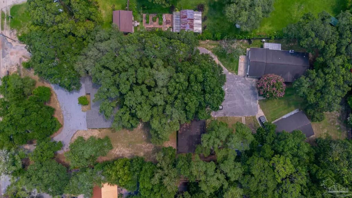 Pensacola, FL 32506,2001 N 61st Ave