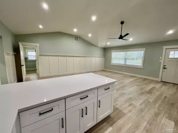 Pensacola, FL 32503,1501 E Cross St