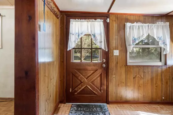 Milton, FL 32570,5413 Hamilton Bridge Rd