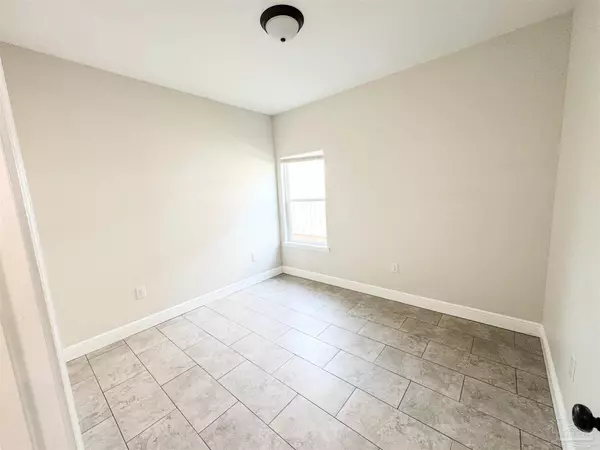 Pensacola, FL 32534,8597 Walnut Ave