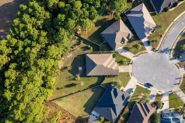 1535 Brigaten Ct, Gulf Breeze, FL 32563