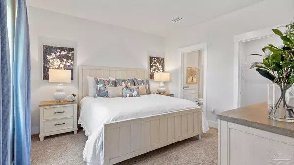 Pensacola, FL 32506,9900 Starling Dr