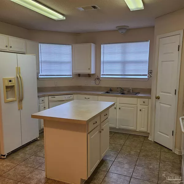 Milton, FL 32570,6067 White Creek Ln