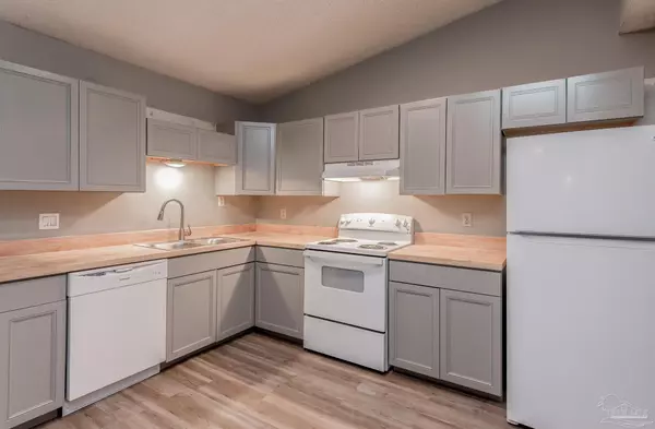 Pensacola, FL 32514,8210 Kipling St