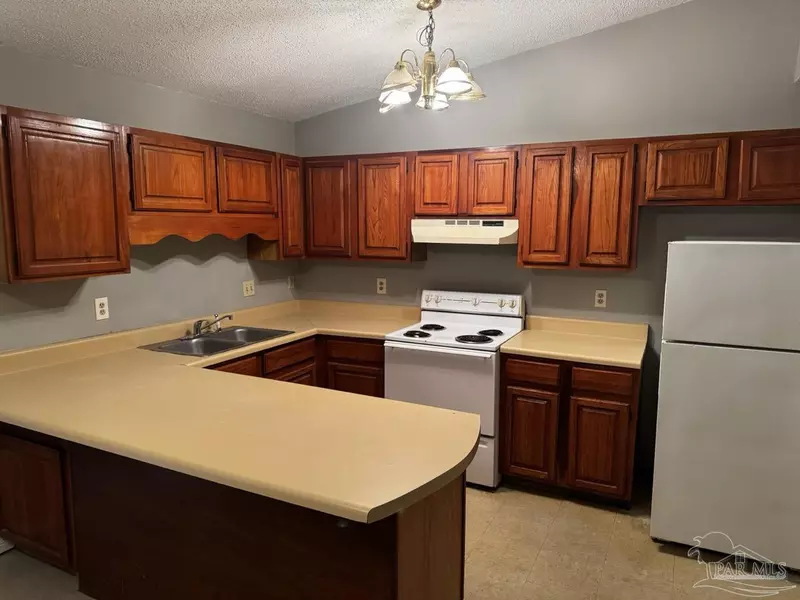 8210 Kipling St, Pensacola, FL 32514