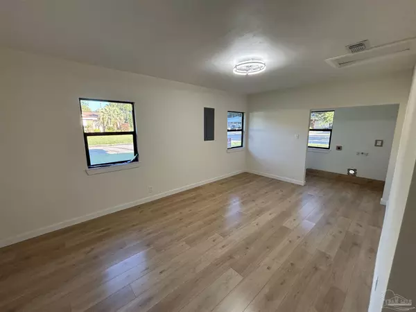 Pensacola, FL 32505,842 Belair Rd