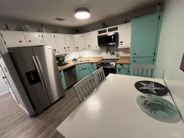 Gulf Breeze, FL 32563,3202 Redwood Ln