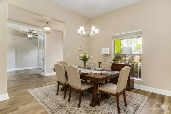 Navarre, FL 32566,6799 Yorkwood St