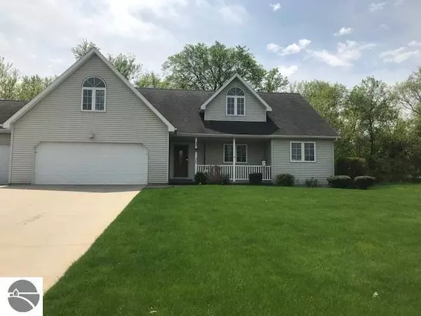 302 Red Maple Lane, Shepherd, MI 48883