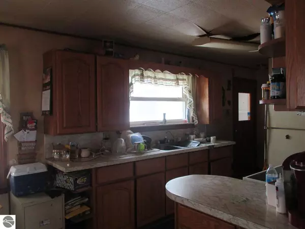Farwell, MI 48622,511 S Scott Drive
