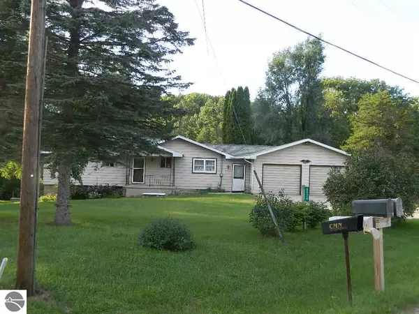 8962 Otter Drive, Farwell, MI 48622