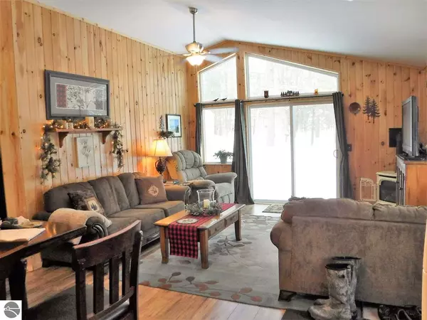 Interlochen, MI 49642,10107 Old Timber Trail