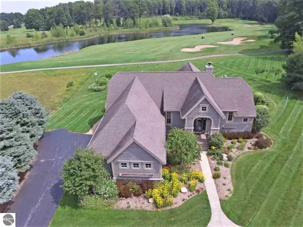 5921 N Troon, Bellaire, MI 49615