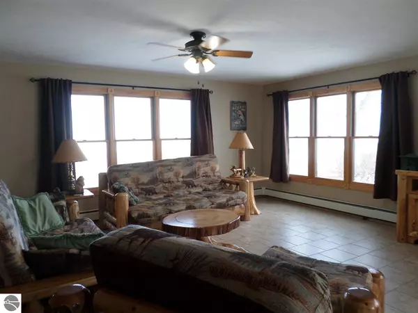 Houghton Lake, MI 48629,6638 W Houghton Lake Drive