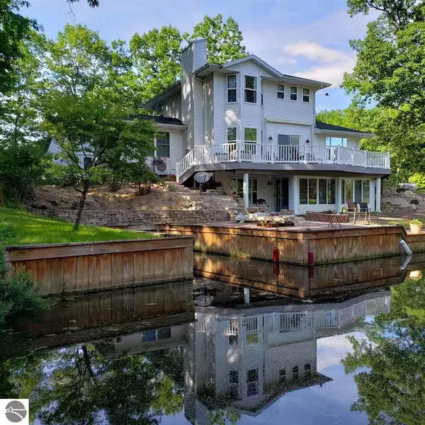 Houghton Lake, MI 48629,100 Waterway