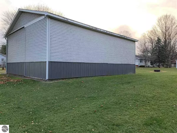 Sumner, MI 48889,1038 Lynn Street