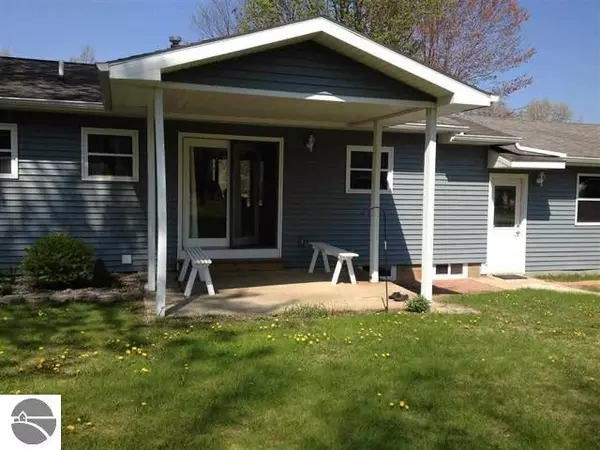 Farwell, MI 48622,8941 Harding Avenue