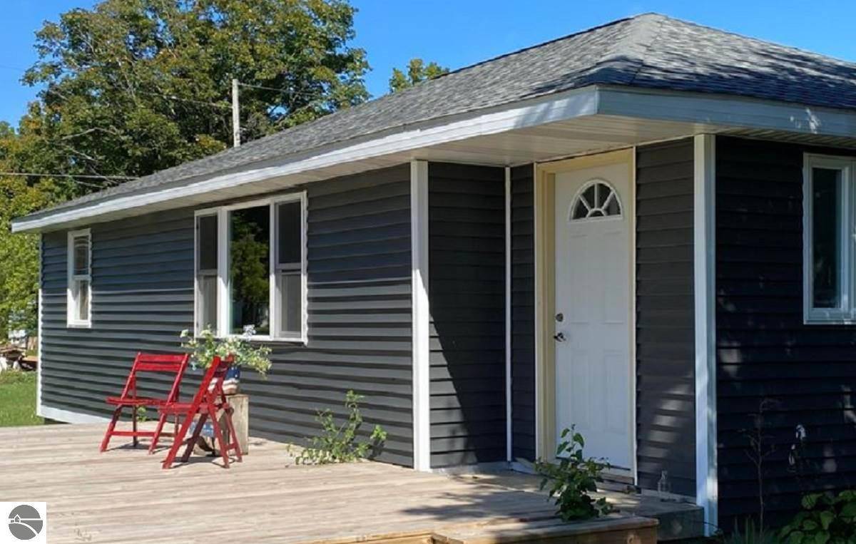 129 Oak Street, Freeport, MI 49325