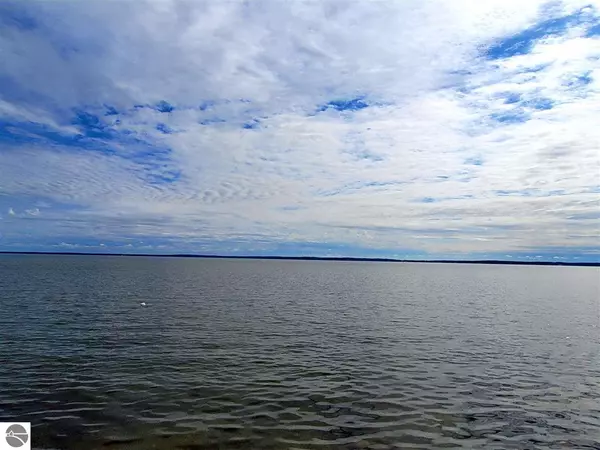 Houghton Lake, MI 48629,9495 E Houghton Lake Drive