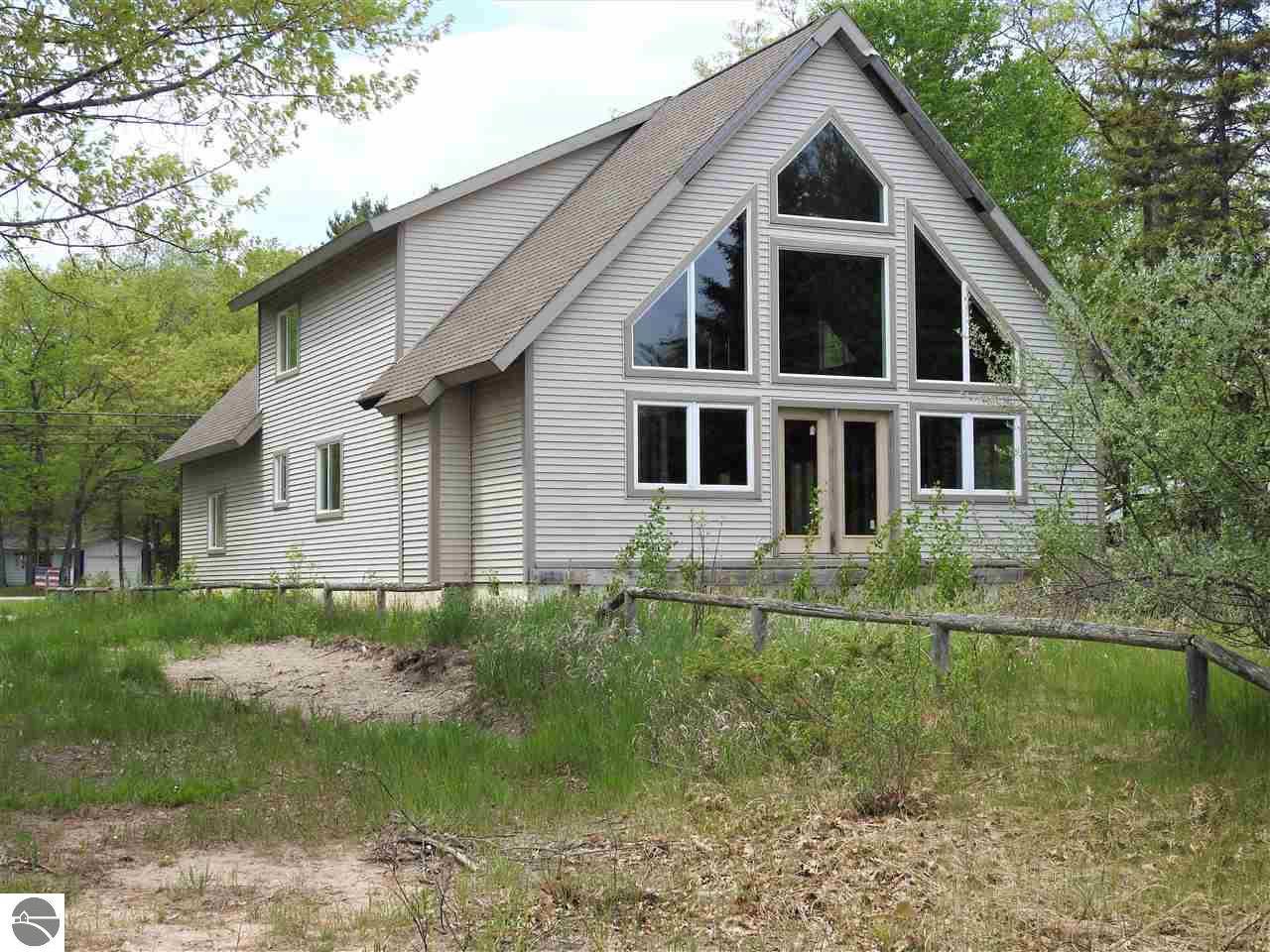8521 US-23,  Ossineke,  MI 49766