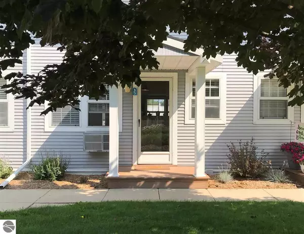 13456 Stover Road, Charlevoix, MI 49720