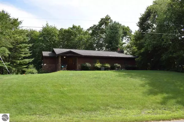 5667 Brookwood Drive, Ludington, MI 49431