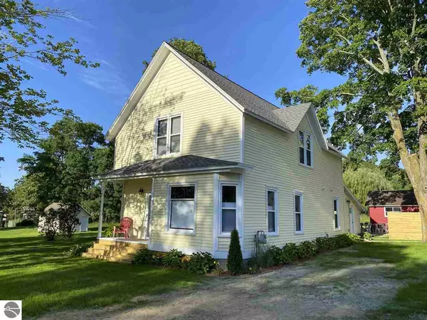 Maple City, MI 49664,8773 S Maple City Road