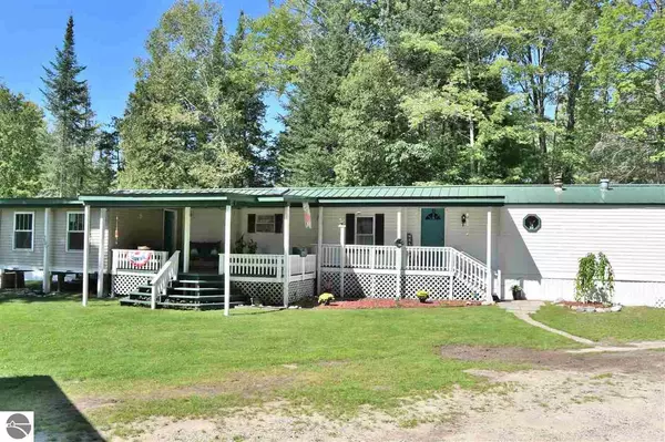 609 Whitetail Drive, Prudenville, MI 48651