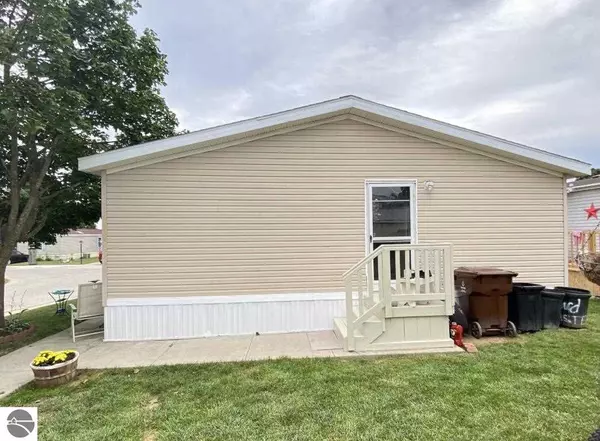 Alma, MI 48801,7325 Plaid Street