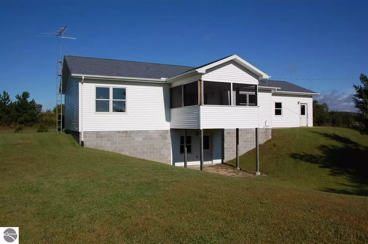 Gladwin, MI 48624,5205 Greenwood Road