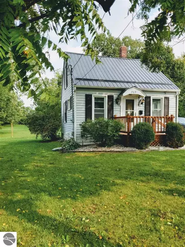 Ithaca, MI 48847,717 S Pine River Street