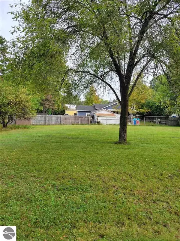 Houghton Lake, MI 48629,xxx Elm