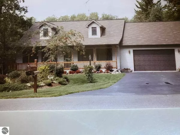 109 Harbor Court, Houghton Lake, MI 48629