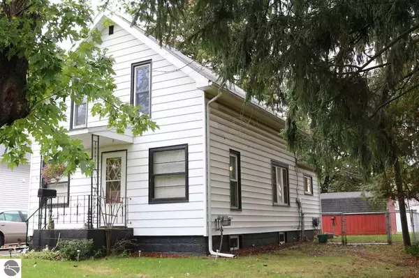 Alma, MI 48801,104 Grove Avenue