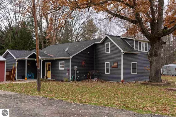 791 N Coleman Road, Shepherd, MI 48883