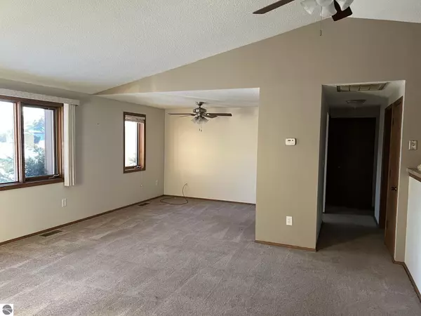 Auburn, MI 48611-9439,205 Darley Avenue