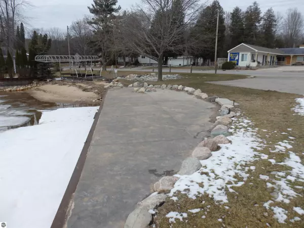 Onekama, MI 49675,4707 Main Street