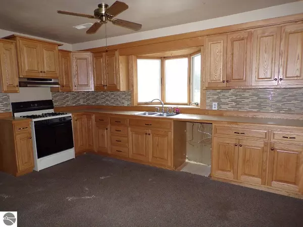 Rosebush, MI 48878,4996 N Mission Road