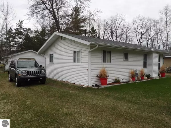 112 Dale, Houghton Lake, MI 48629