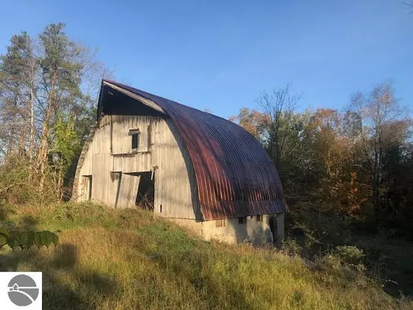 10824 Nine Mile Road, Kaleva, MI 49645