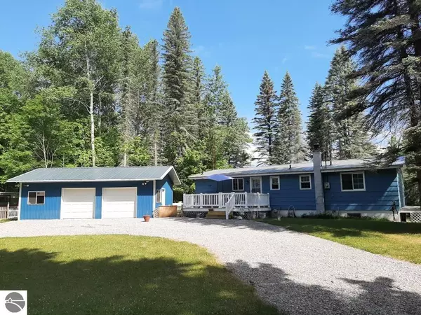 21467 Hewitt Road, Tustin, MI 49688