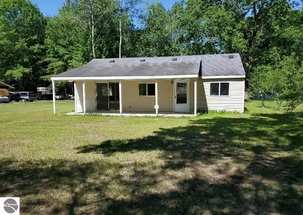 3504 Lakeview Drive, Beaverton, MI 48612