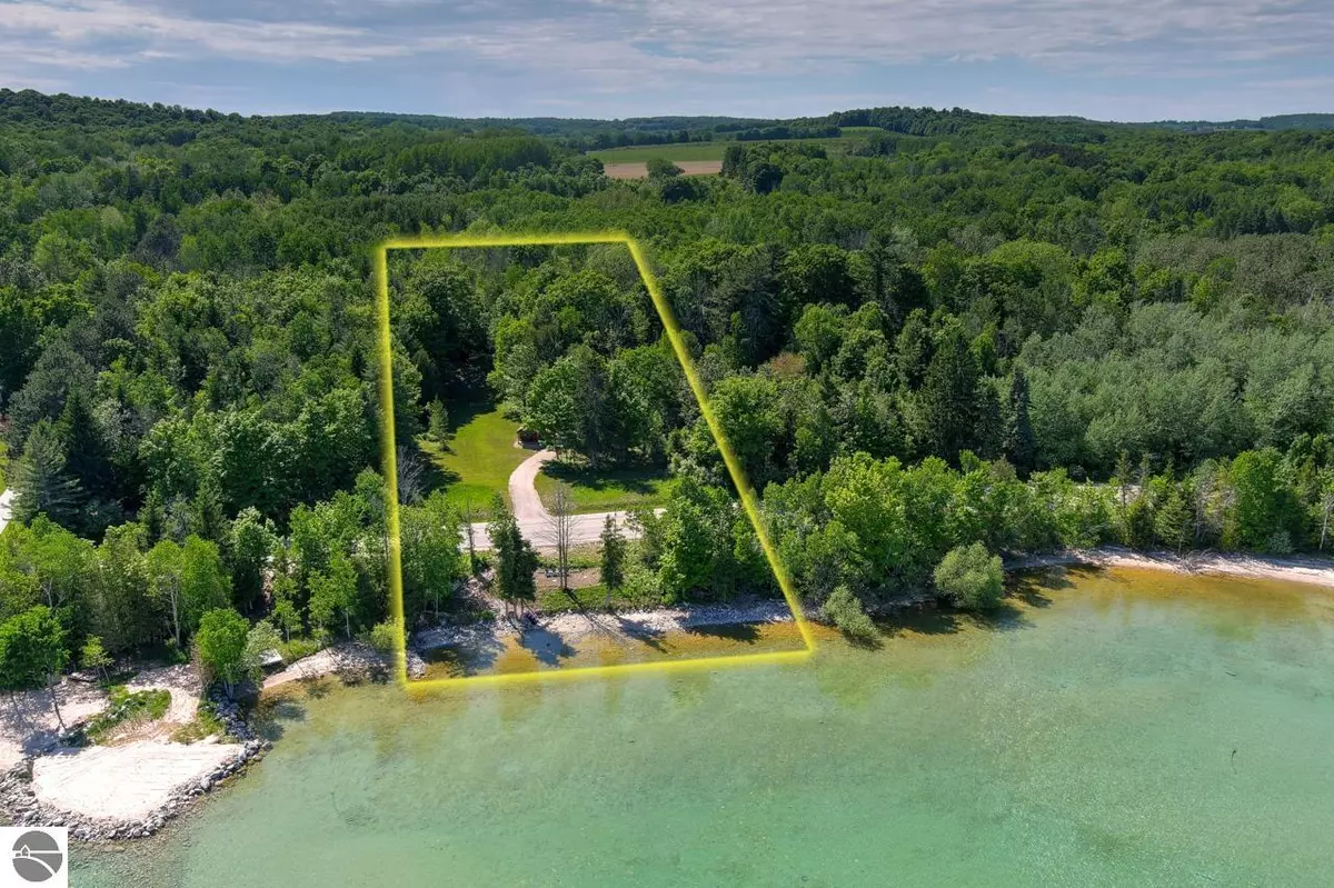 Suttons Bay, MI 49682,4133 N Bayshore Drive