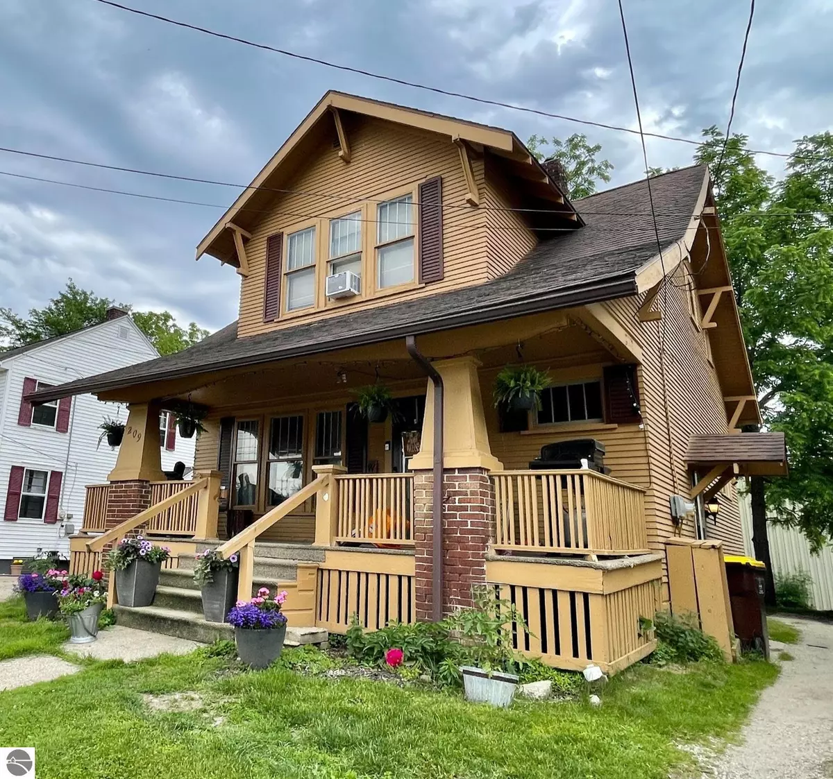 Alma, MI 48801,209 W Downie Street