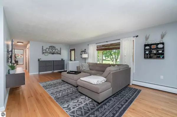 Alma, MI 48801,985 Iowa Street